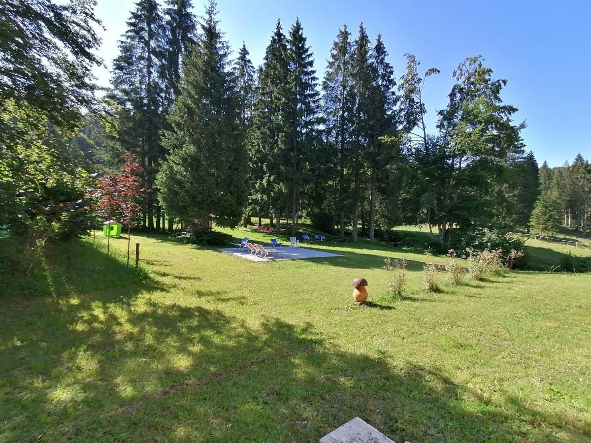 Hotel Elbele Garni Folgaria Bagian luar foto