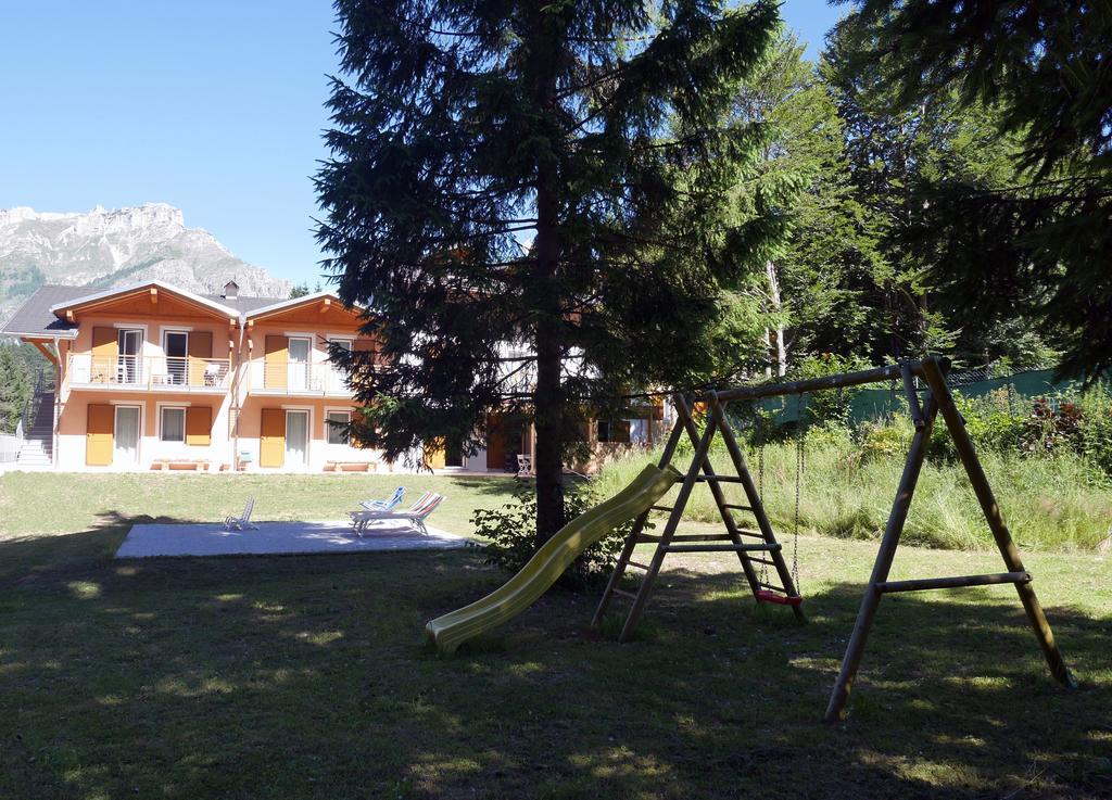 Hotel Elbele Garni Folgaria Bagian luar foto