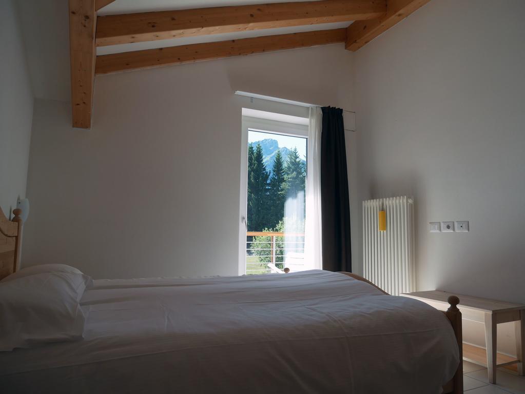 Hotel Elbele Garni Folgaria Bagian luar foto