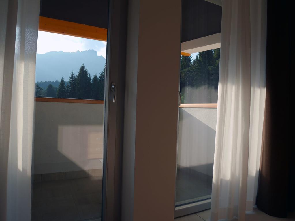 Hotel Elbele Garni Folgaria Bagian luar foto